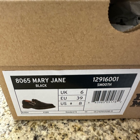 *** SOLD*** Doc Marten Mary Jane Shoes Black - Picture 4 of 7